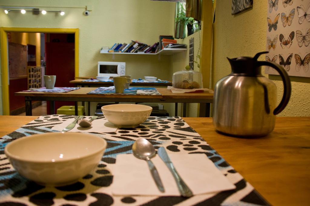 Feetup Home Backpackers Valência Exterior foto